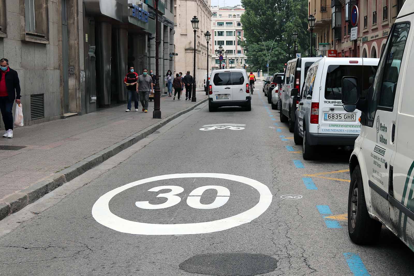 Fotos: Los ciclocarriles comienzan su andadura por el centro de la ciudad