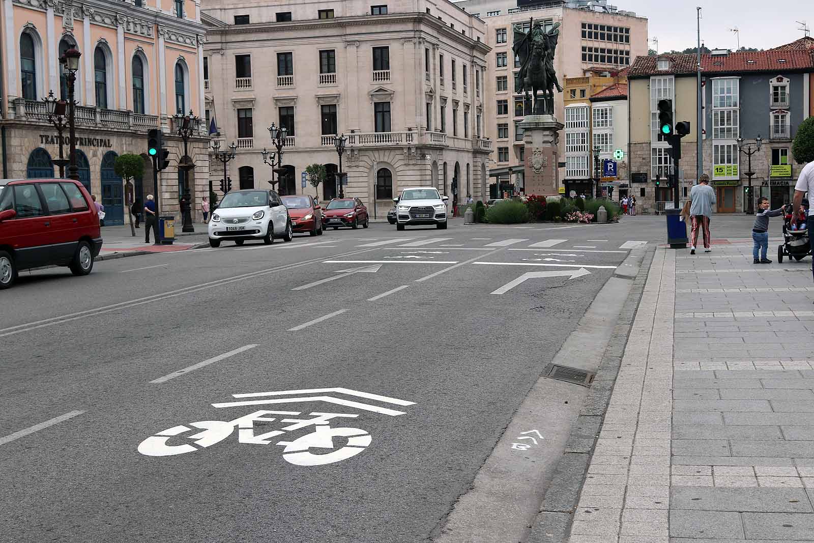 Fotos: Los ciclocarriles comienzan su andadura por el centro de la ciudad