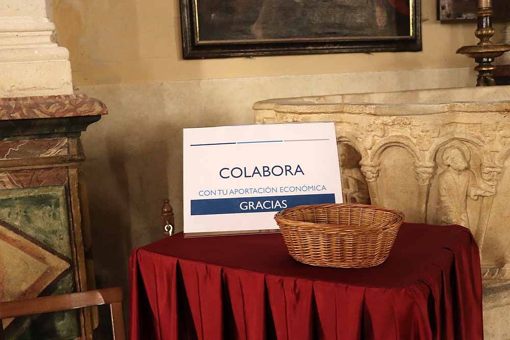 Fotos: La Catedral de Burgos se consagra al culto en exclusiva ante la covid-19