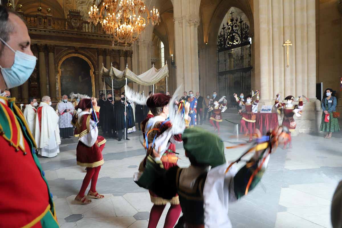 Fotos: El Corpus en tiempos de pandemia en Burgos