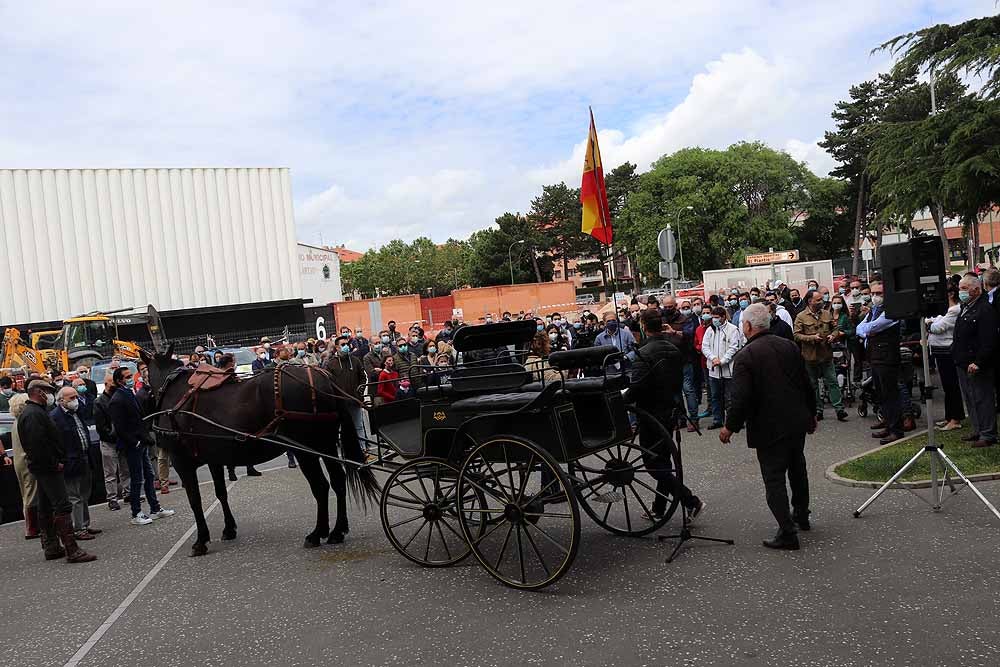 Fotos: El mundo del toro sale a la calle en Burgos para exigir libertad e igualdad de trato para aficionados y profesionales