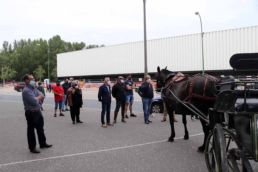 Fotos: El mundo del toro sale a la calle en Burgos para exigir libertad e igualdad de trato para aficionados y profesionales