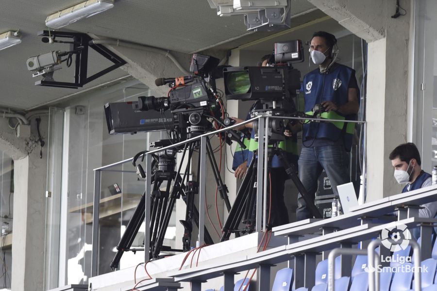 Fotos: El Mirandés da la sorpresa en Huesca
