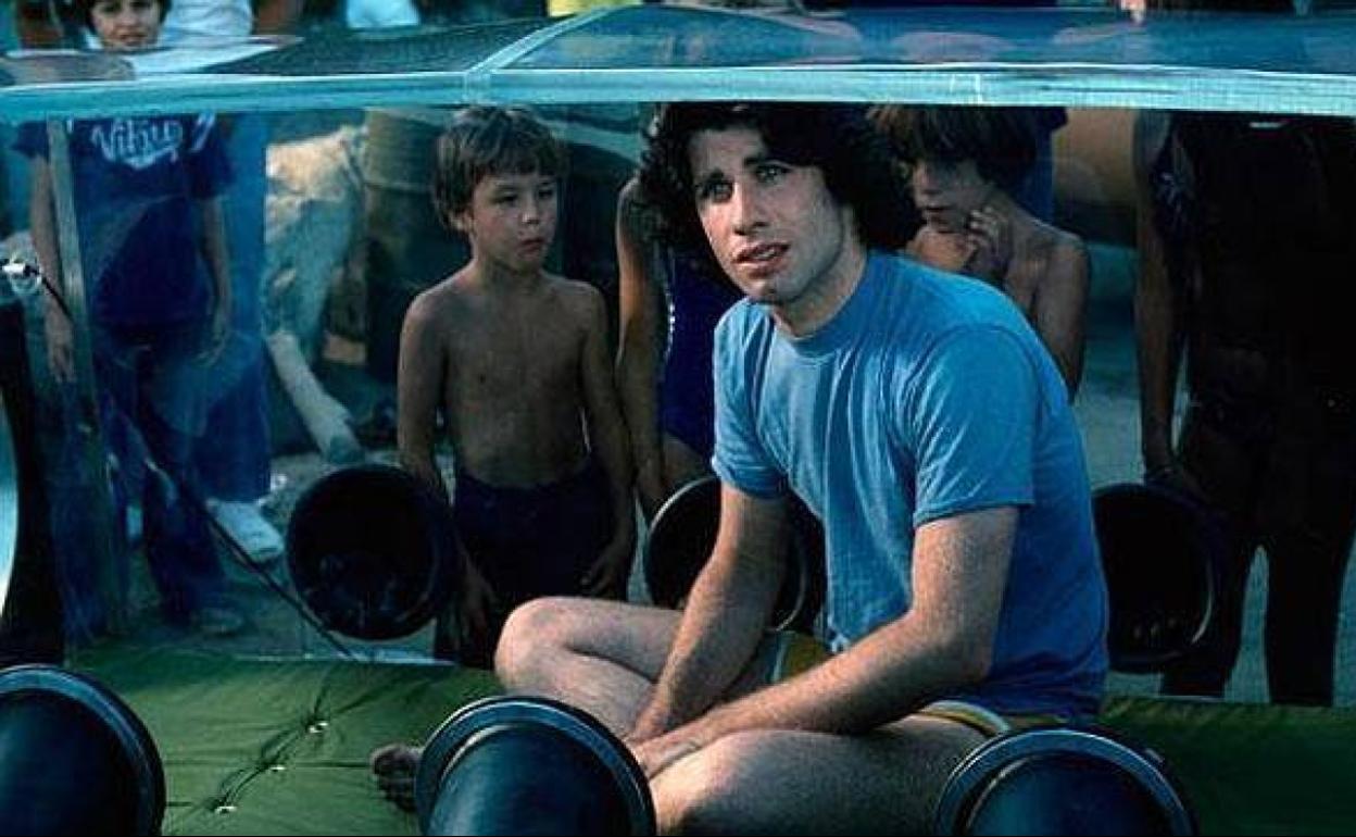 John Travolta, en la película 'El chico de la burbuja de plástico'.