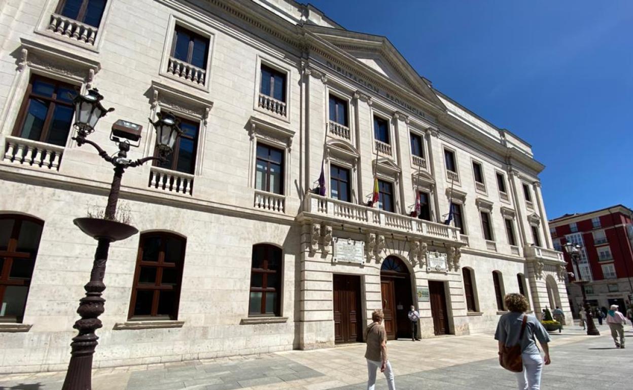 La Diputación de Burgos amplía en 400.000 euros las prestaciones de subsistencia como consecuencia de la covid-19