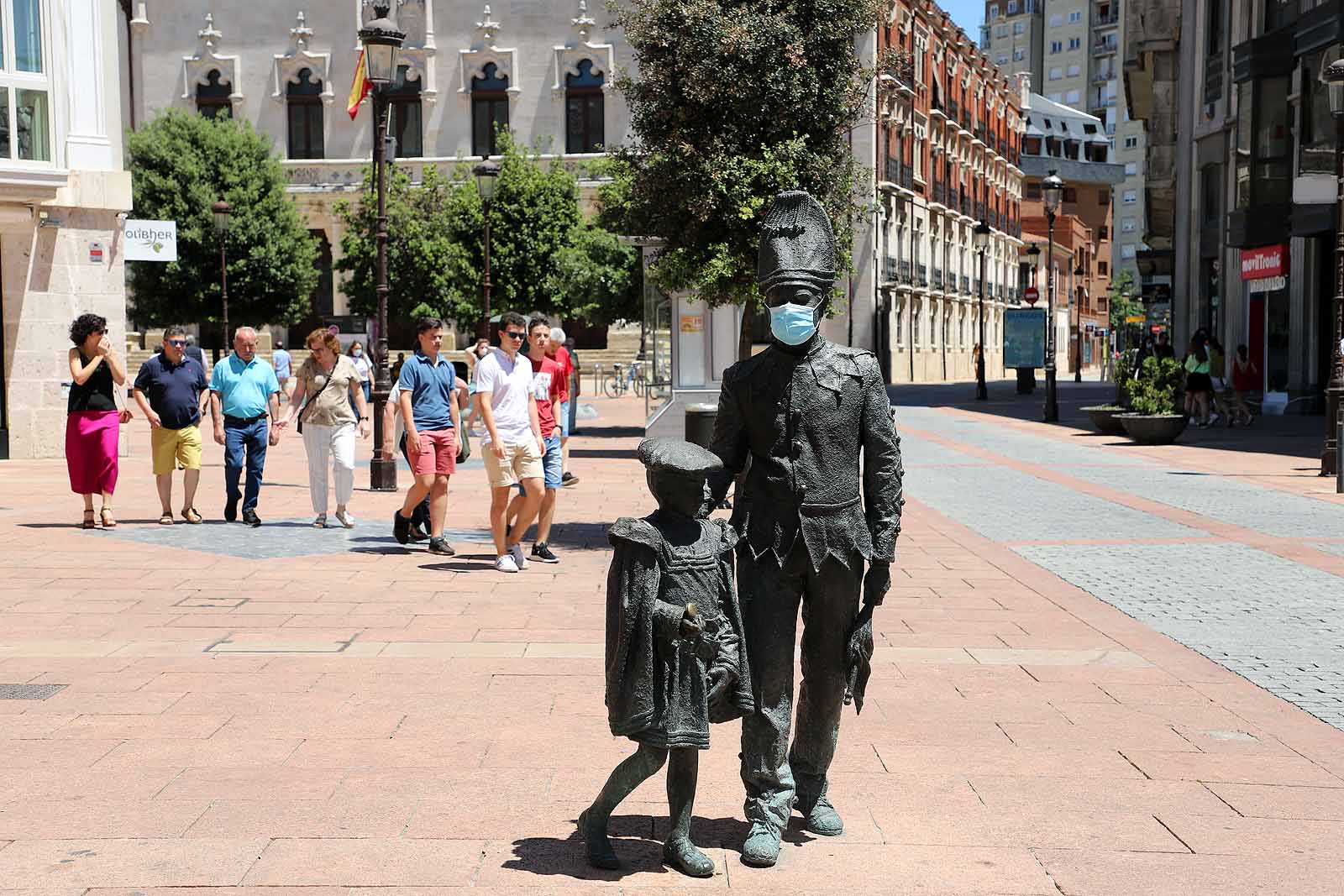 Fotos: Unas fiestas diferentes