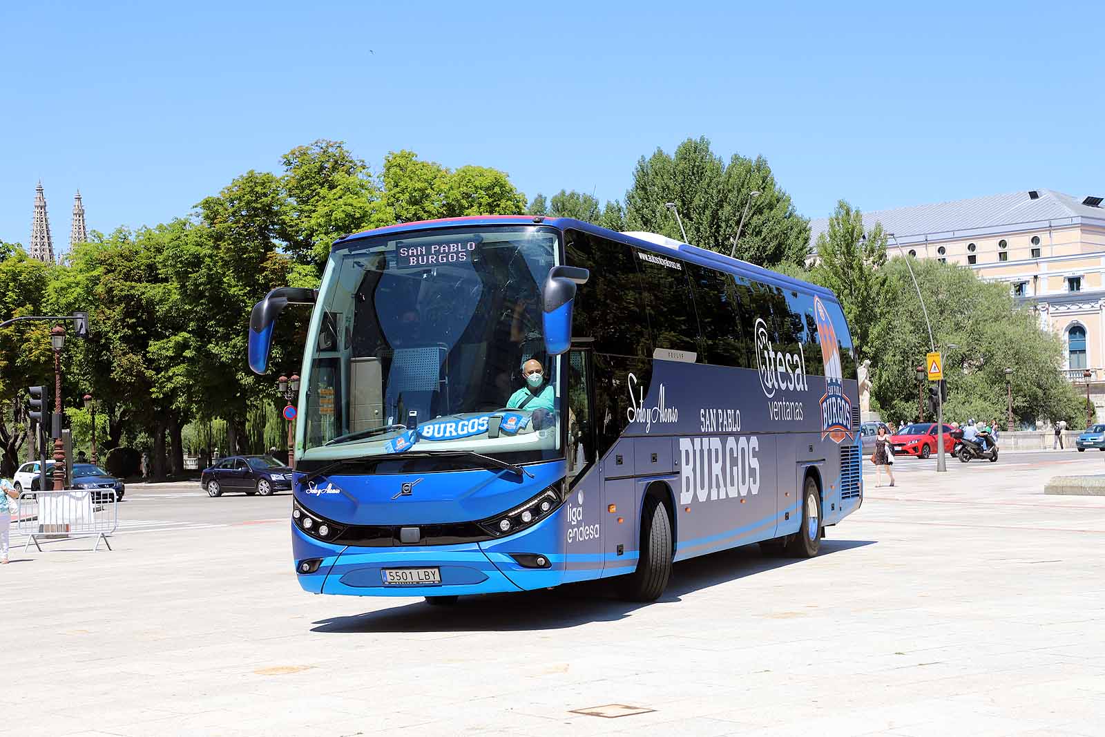 Fotos: El Ayuntamiento recibe al San Pablo Burgos