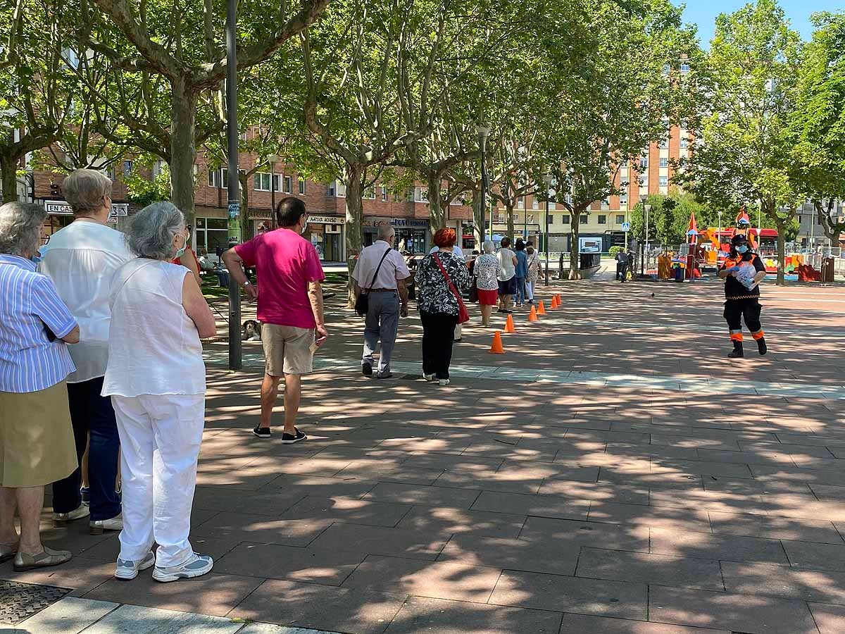 Fotos: Que nadie se quede sin su mascarilla en Burgos