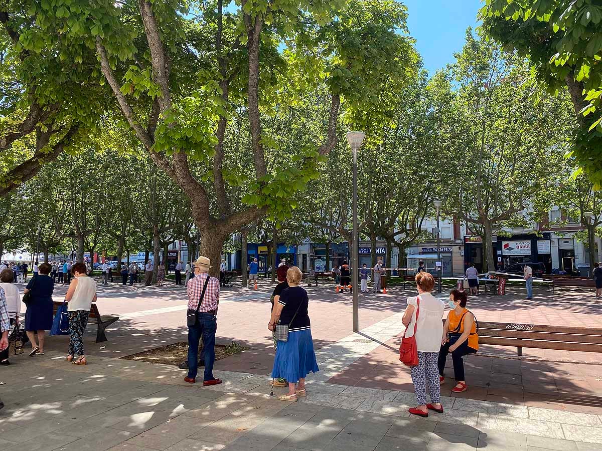 Fotos: Que nadie se quede sin su mascarilla en Burgos