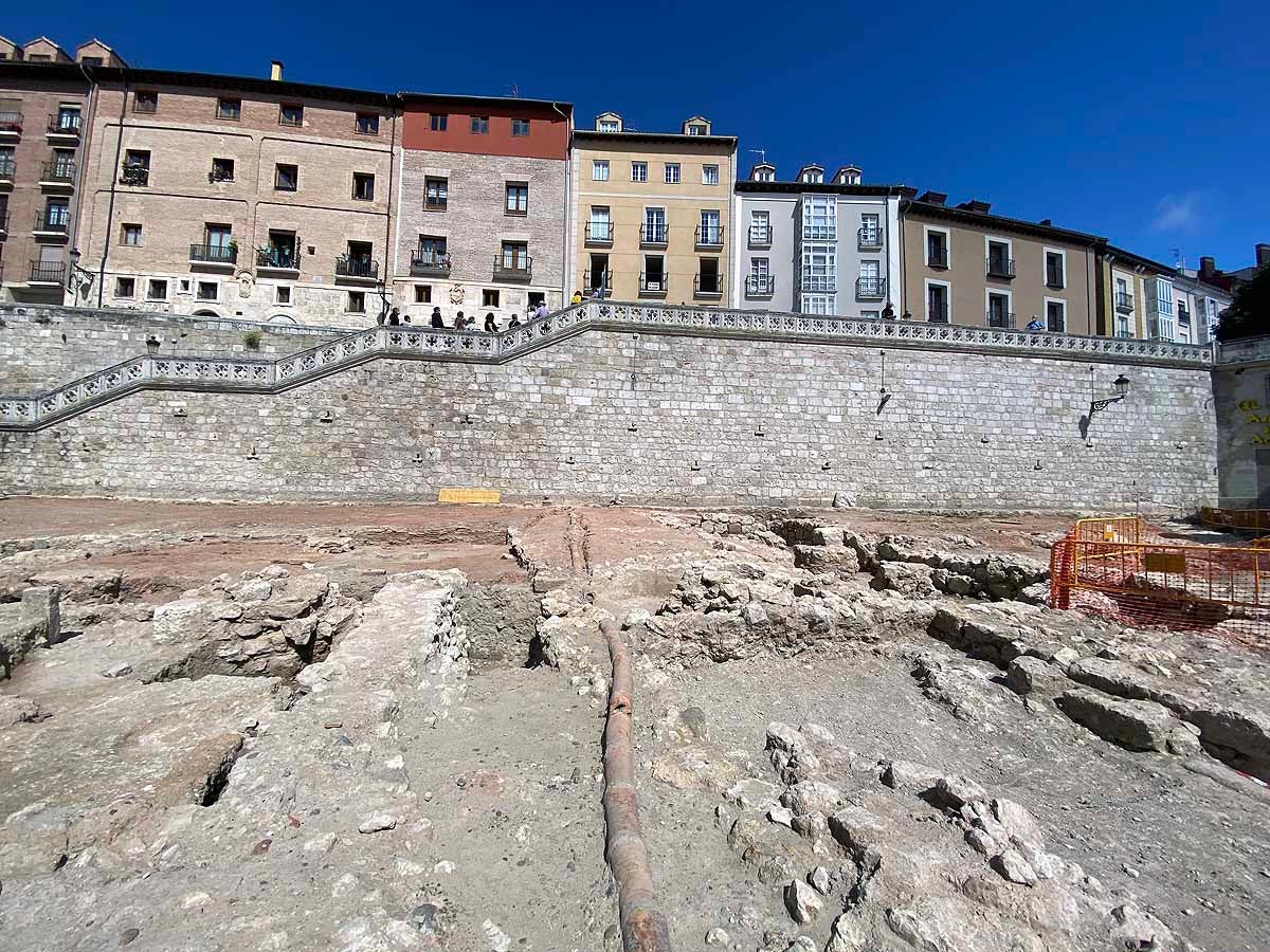 Fotos: Los burgaleses conocen a pie de obra el nuevo proyecto para Las Llanas