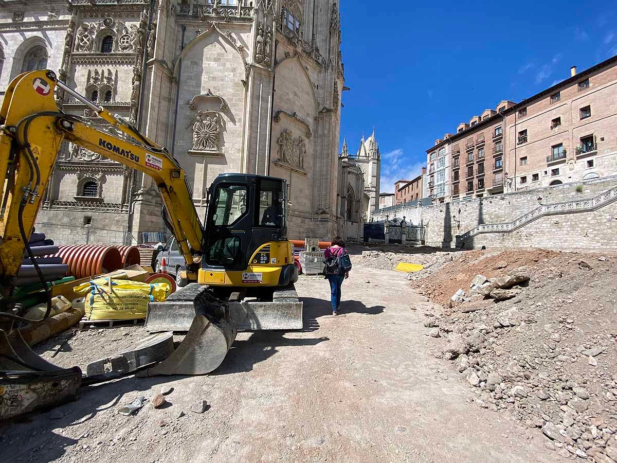 Fotos: Los burgaleses conocen a pie de obra el nuevo proyecto para Las Llanas