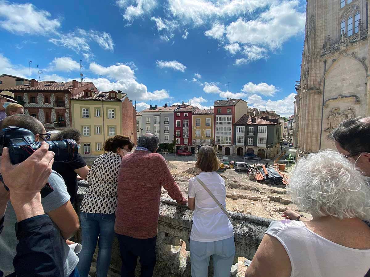 Fotos: Los burgaleses conocen a pie de obra el nuevo proyecto para Las Llanas