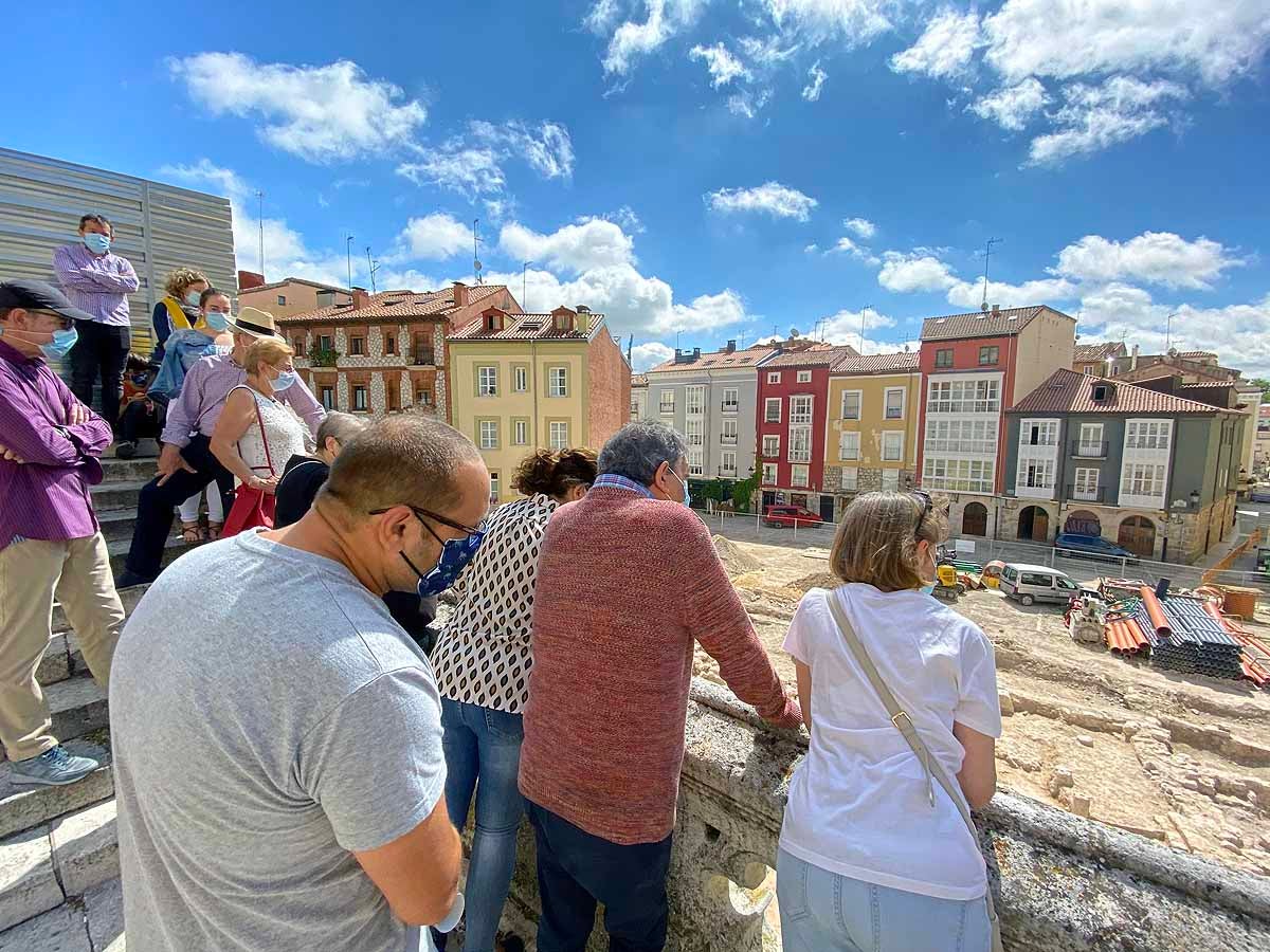 Fotos: Los burgaleses conocen a pie de obra el nuevo proyecto para Las Llanas