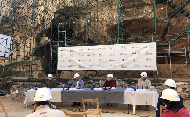 El equipo de Atapuerca confía en sacar a la luz el yacimiento de neandertales de la Galería de las Estatuas Exterior 