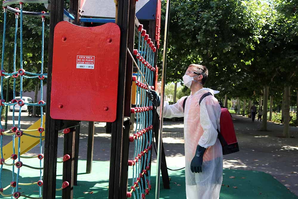 Fotos: Burgos abre todos los parques infantiles, que se desinfectarán a diario