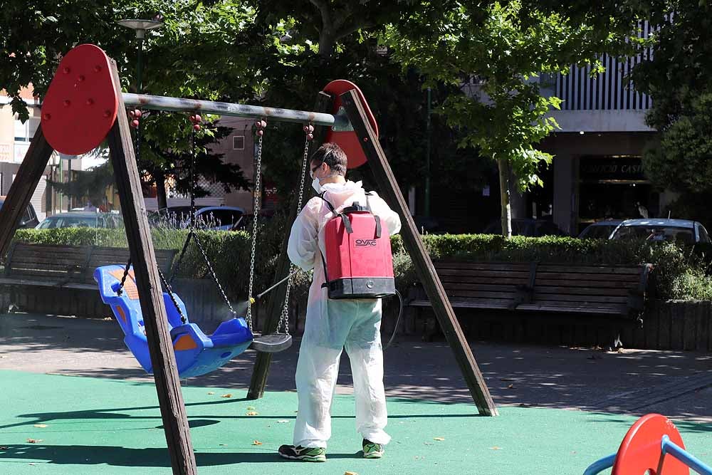 Fotos: Burgos abre todos los parques infantiles, que se desinfectarán a diario