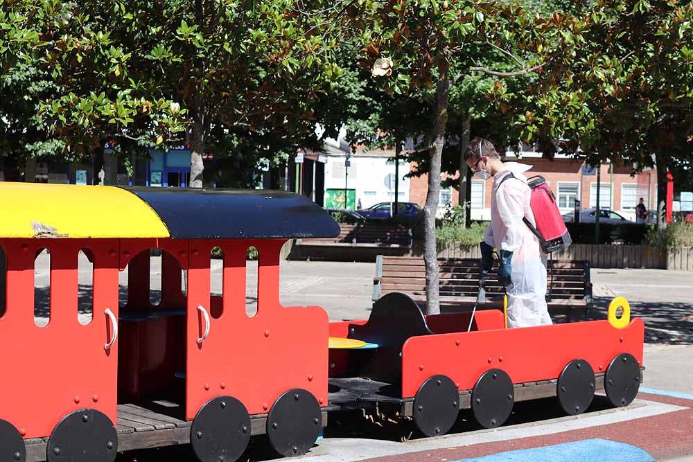 Fotos: Burgos abre todos los parques infantiles, que se desinfectarán a diario