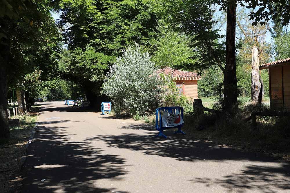 Fotos: Fuentes Blancas, como un domingo de verano cualquier el día del Burgalés Ausente