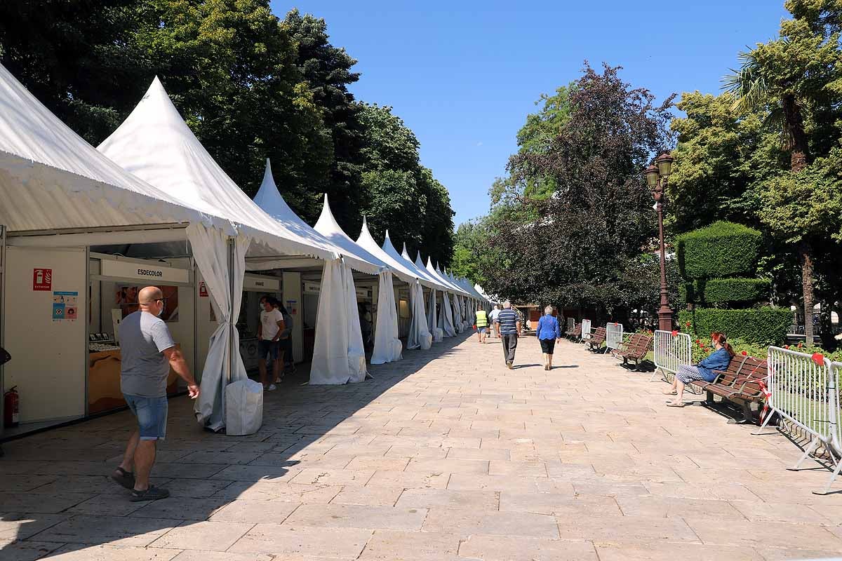 Fotos: La Feria de Artesanía se adapta a la nueva normalidad en Burgos