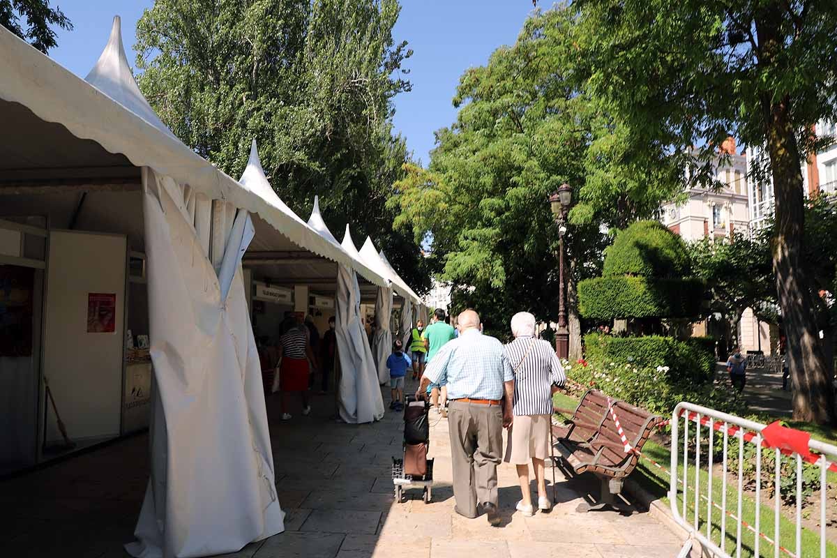 Fotos: La Feria de Artesanía se adapta a la nueva normalidad en Burgos