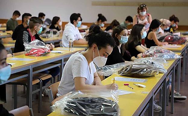 La EBAU en la Universidad de Burgos estuvo marcada por las mascarillas y las medidas de seguridad frente a la covid-19. 