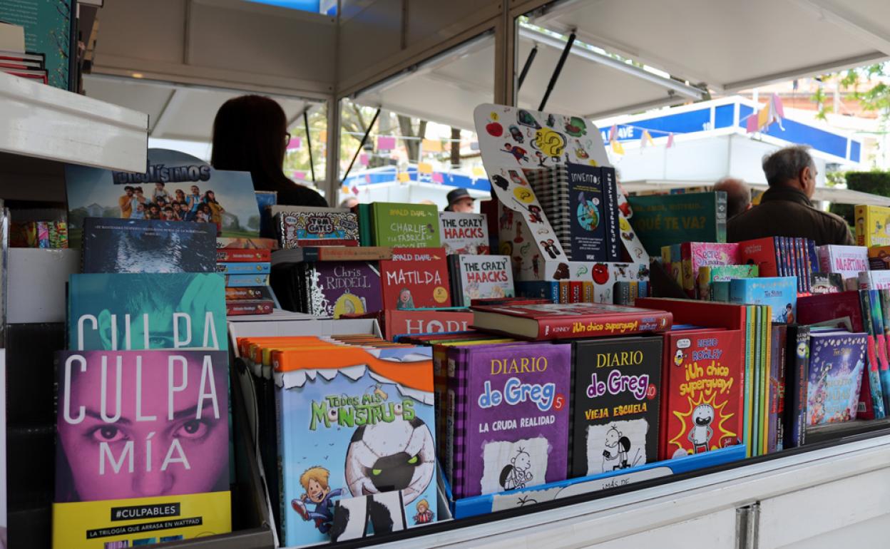 Las librerías invitan a los burgaleses a celebrar un Día del Libro  especial, con descuentos, flores y actividades culturales | BURGOSconecta