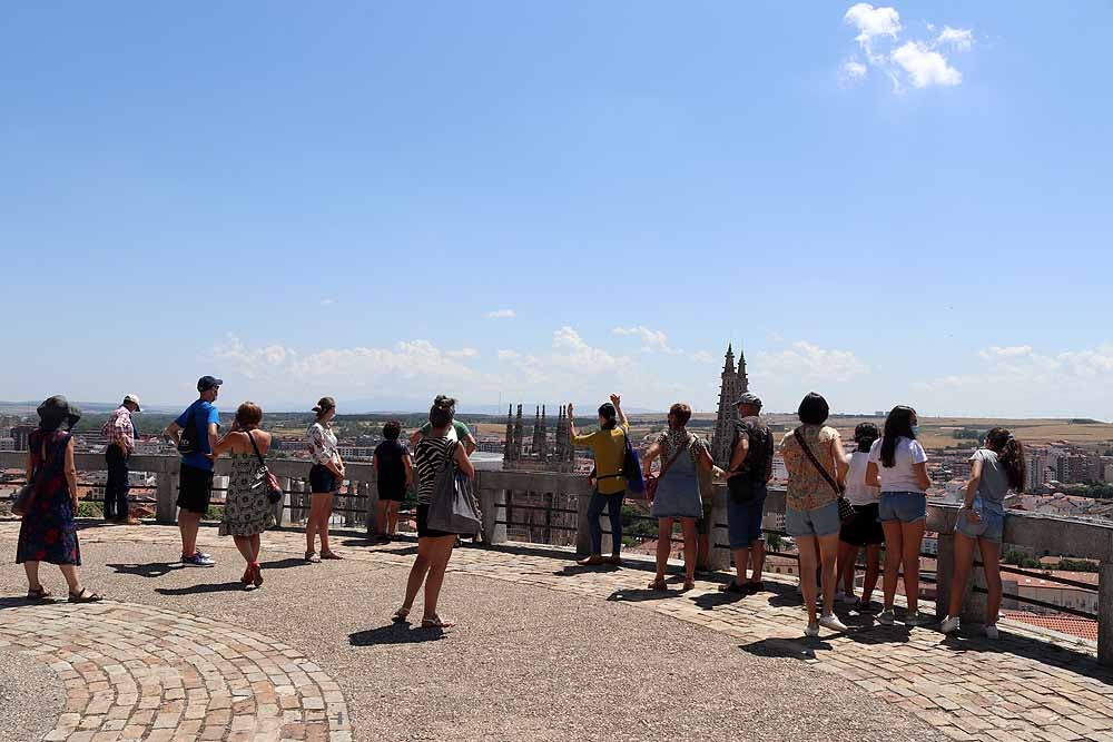 Fotos: &#039;Burgos se re-hace&#039;, la ruta turística que ahonda en las pandemias y catástrofes que vivió la ciudad