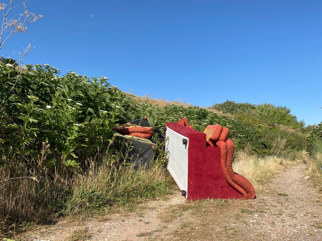 Fotos: Las escombreras y vertederos ilegales en Burgos siguen proliferando a niveles de años anteriores