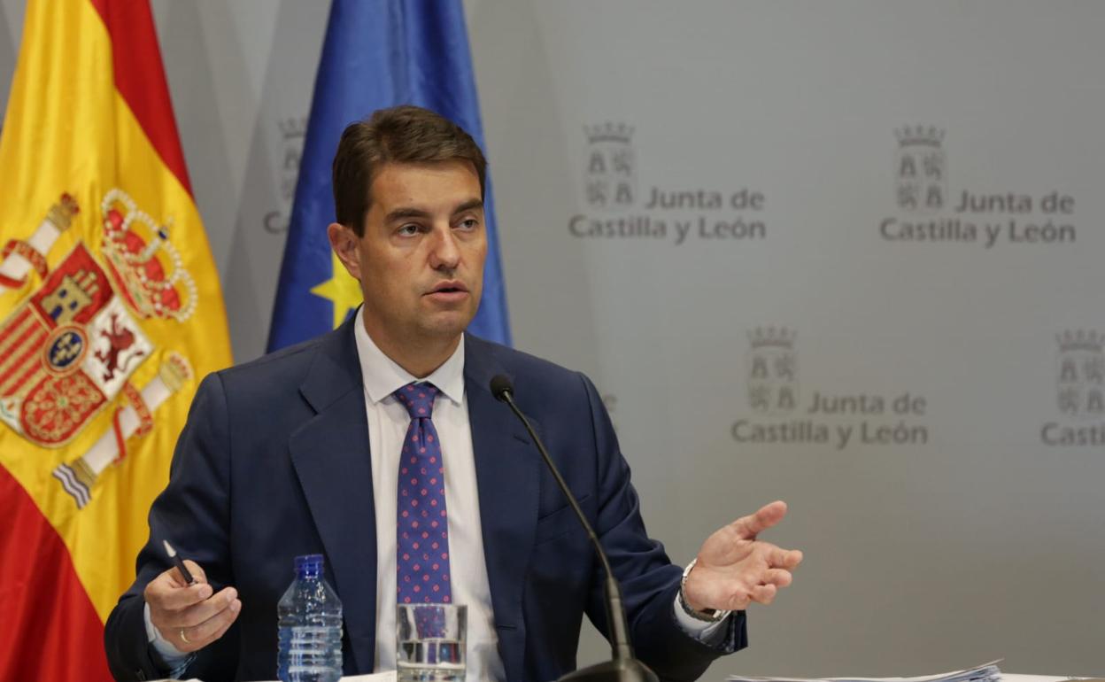 El consejero de la Presidencia, Ángel Ibáñez, en la rueda de prensa posterior al Consejo de Gobierno.