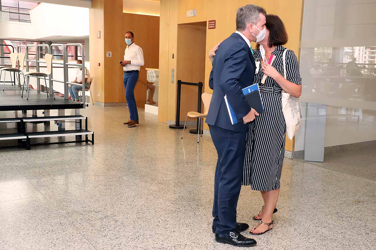 Fotos: Homenaje a Javier Lacalle en su último pleno en Burgos