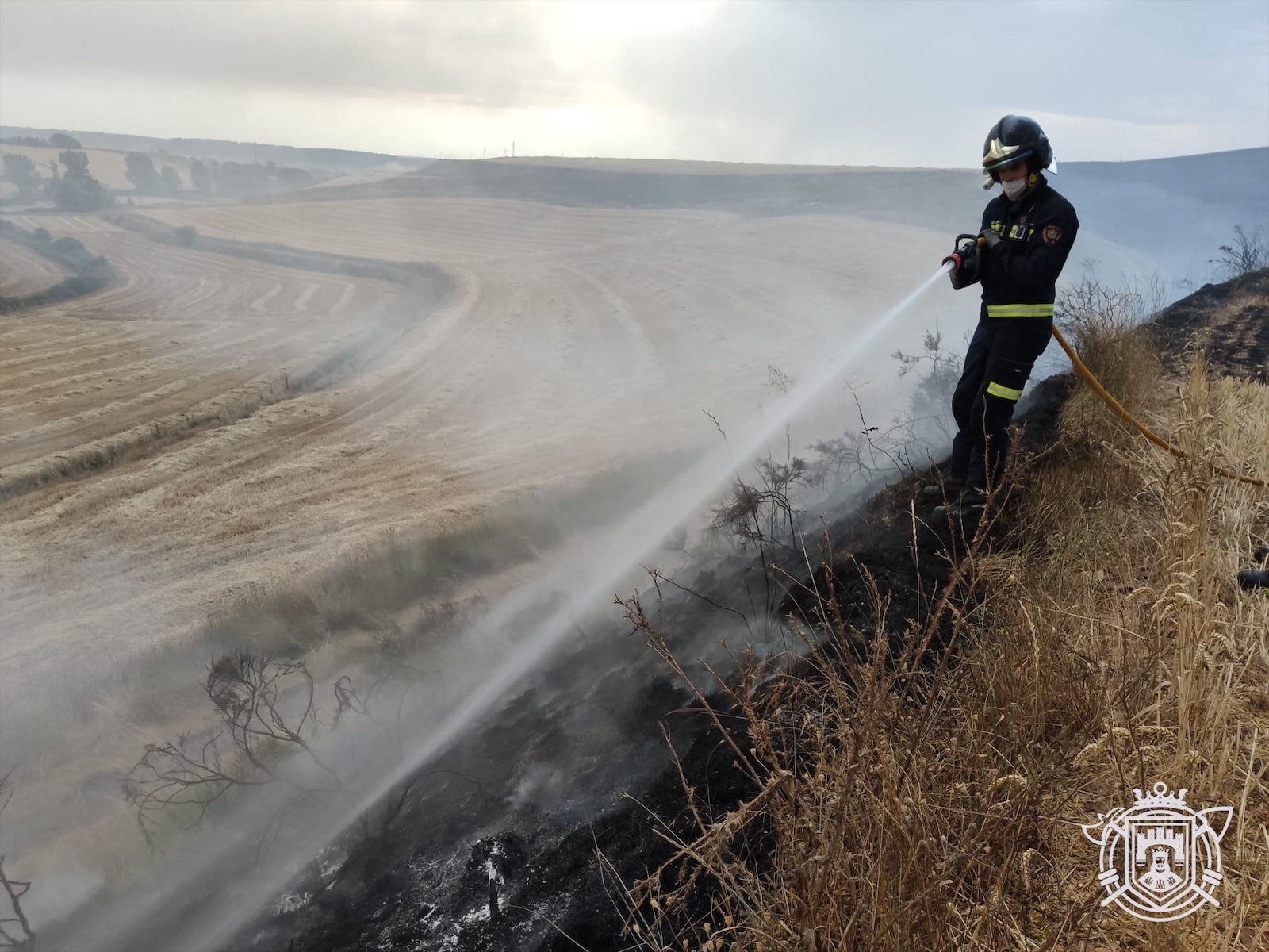 Fotos: Un incendio en Villagonzalo-Pedernales activa las alarmas en Burgos