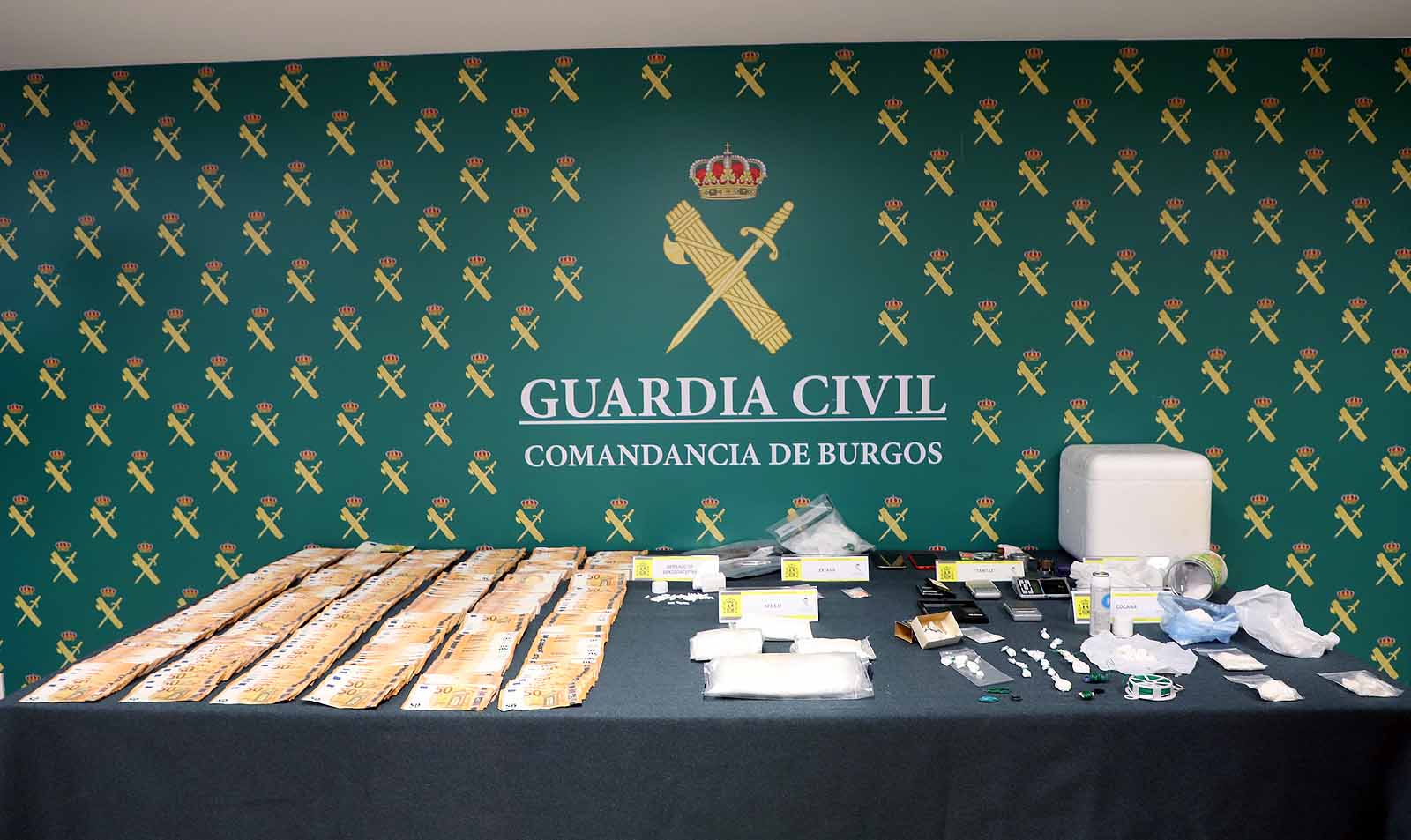 Fotos: La Guardia Civil desarticula un grupo dedicado a la venta y distribución de estupefacientes en la comarca de Pinares