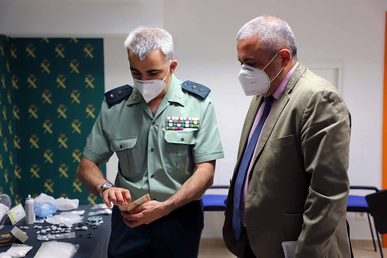 Fotos: La Guardia Civil desarticula un grupo dedicado a la venta y distribución de estupefacientes en la comarca de Pinares