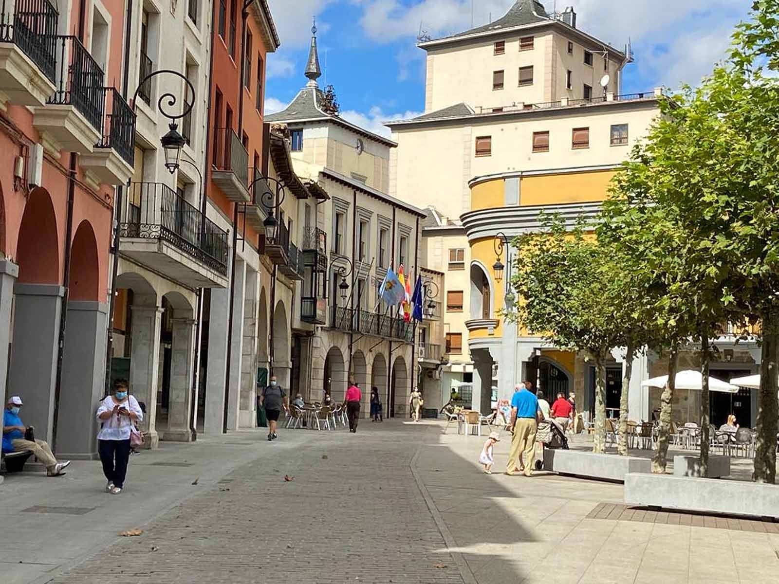 Fotos: Aranda de Duero retoma el pulso de la calle