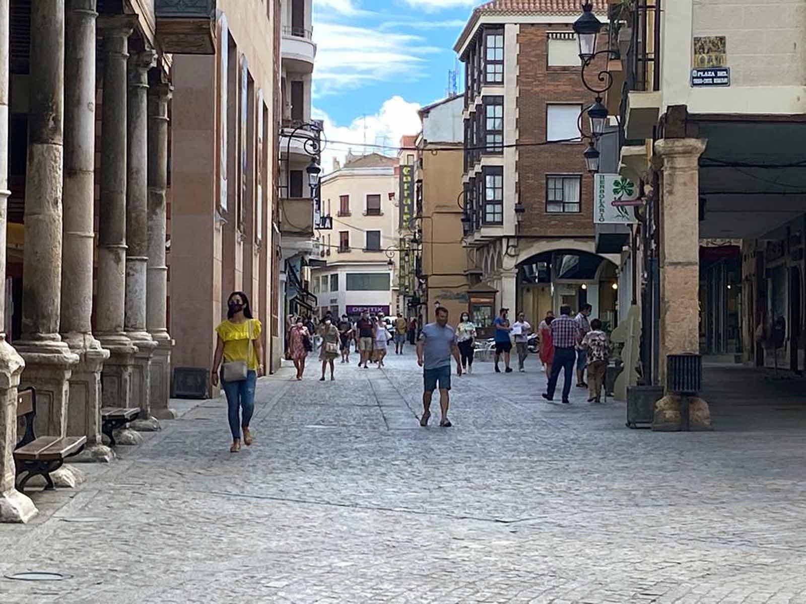 Fotos: Aranda de Duero retoma el pulso de la calle