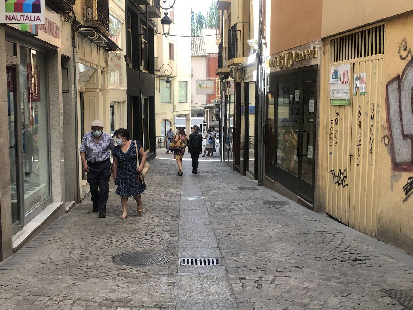 Fotos: Aranda de Duero retoma el pulso de la calle