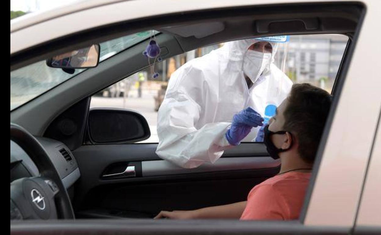 Realización de test PCR en Aranda de Duero. 