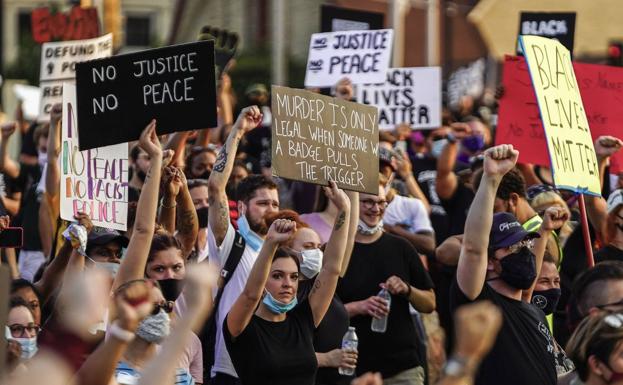 Una protesta en la localidad de Kenosha, en Wisconsin, por el tiroteo policial a Jacob Blake.