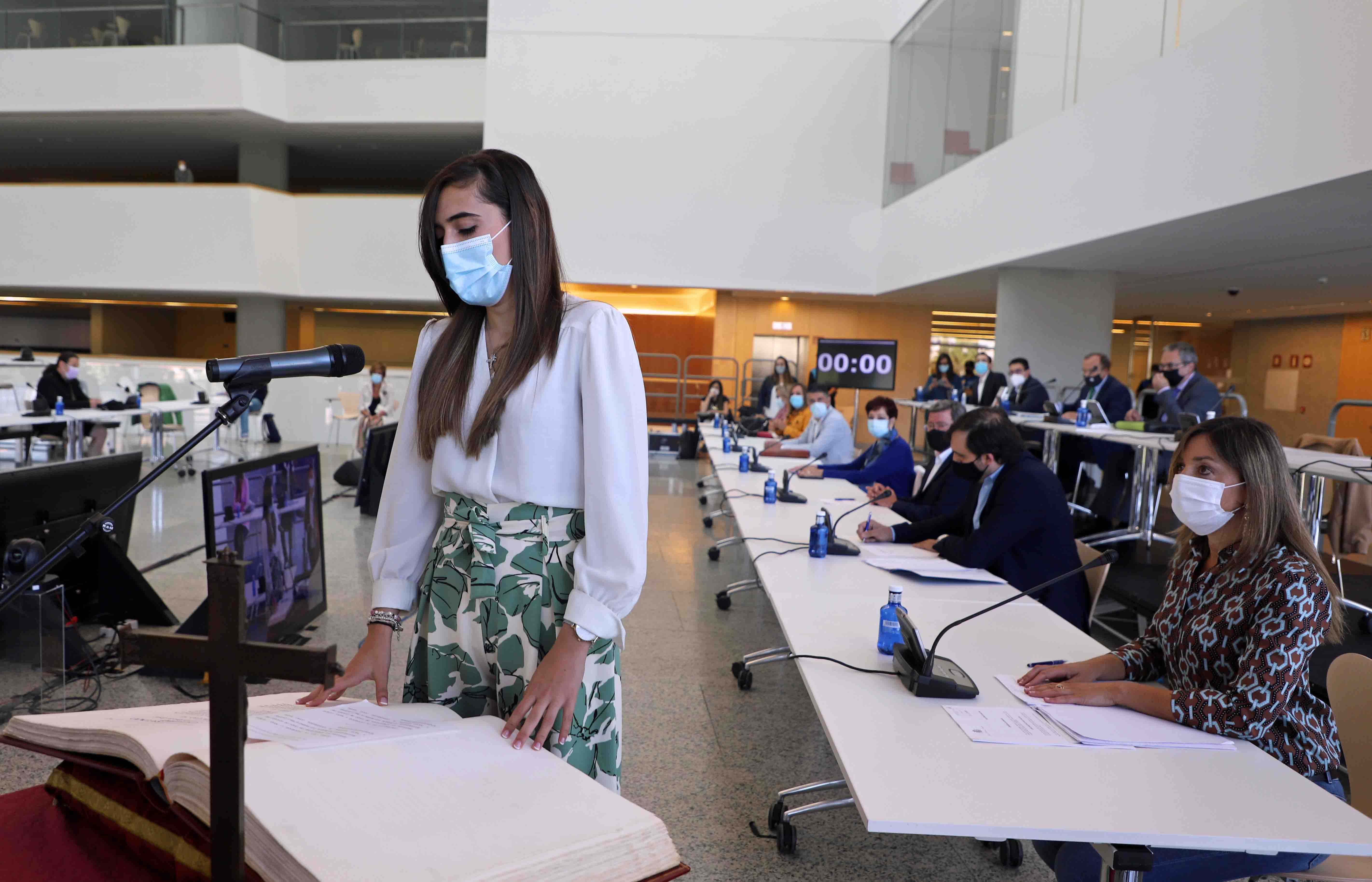 Fotos: Andrea Ballesteros toma posesión como nueva concejala del Partido Popular en Burgos