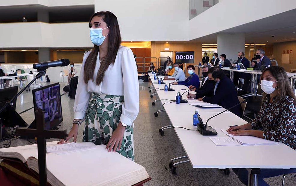 Fotos: Andrea Ballesteros toma posesión como nueva concejala del Partido Popular en Burgos