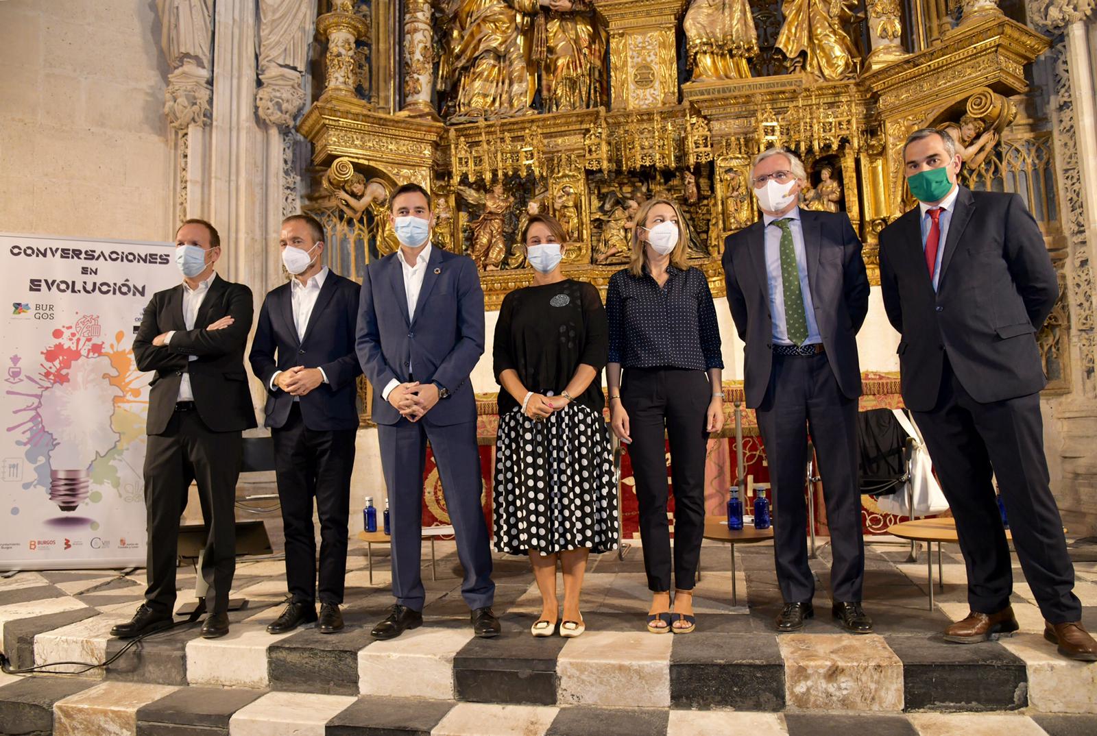 Fotos: Expertos en turismo participan en la primera jornada del ciclo &#039;Conversaciones en Evolución&#039;