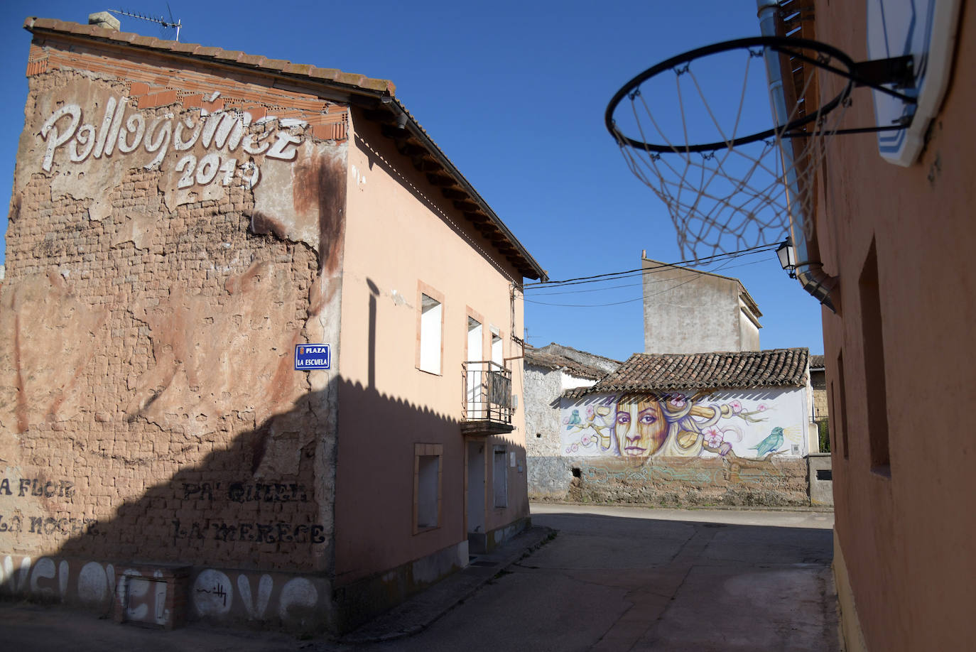 Fotos: Villangómez continúa ampliando su Ruta de los Murales