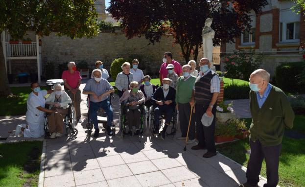 «No somos ciudadanos de segunda, necesitamos piropos, cariño y alegría»