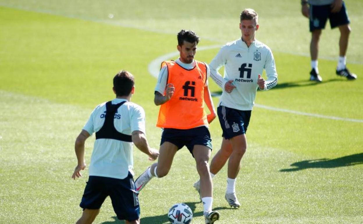 Dani Ceballos, en un entrenamiento de la selección española. 