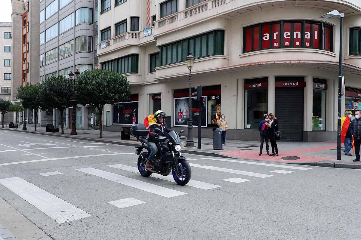 Fotos: Imágenes de la caravana de Vox en Burgos