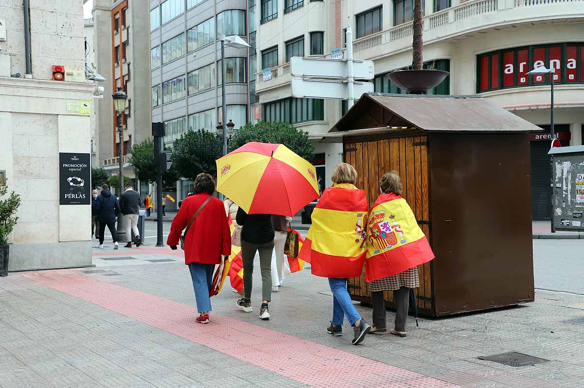 Fotos: Imágenes de la caravana de Vox en Burgos