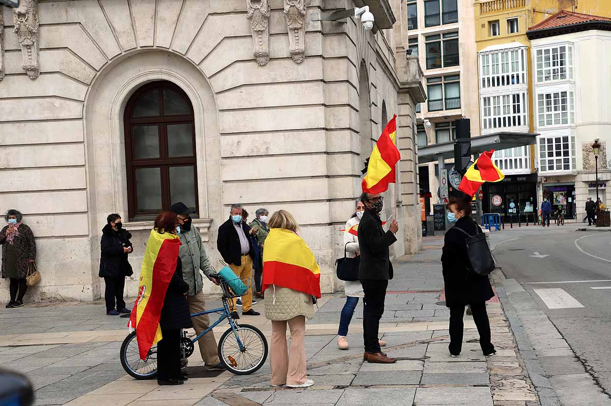 Fotos: Imágenes de la caravana de Vox en Burgos