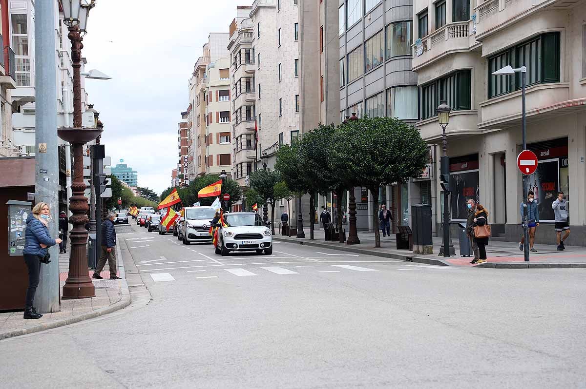 Fotos: Imágenes de la caravana de Vox en Burgos