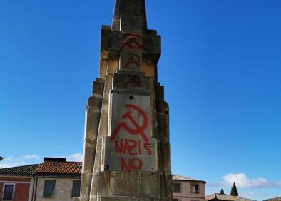 Imagen secundaria 1 - Sucesos en Burgos:La iglesia de Santa María la Real de Sasamón, objeto del vandalismo esta madrugada