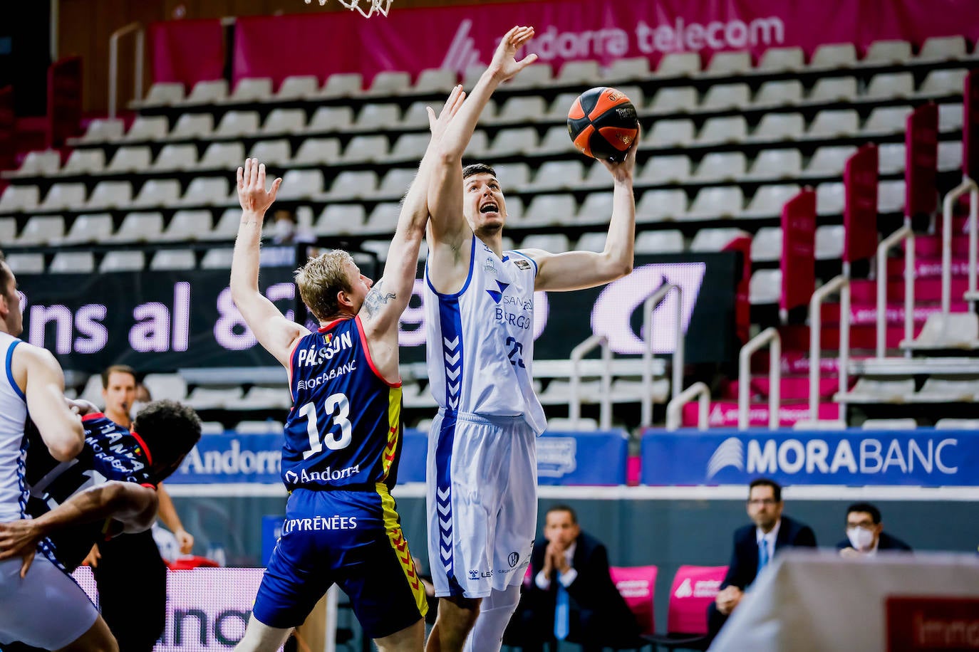 Fotos: El Hereda San Pablo cae ante el MoraBanc Andorra